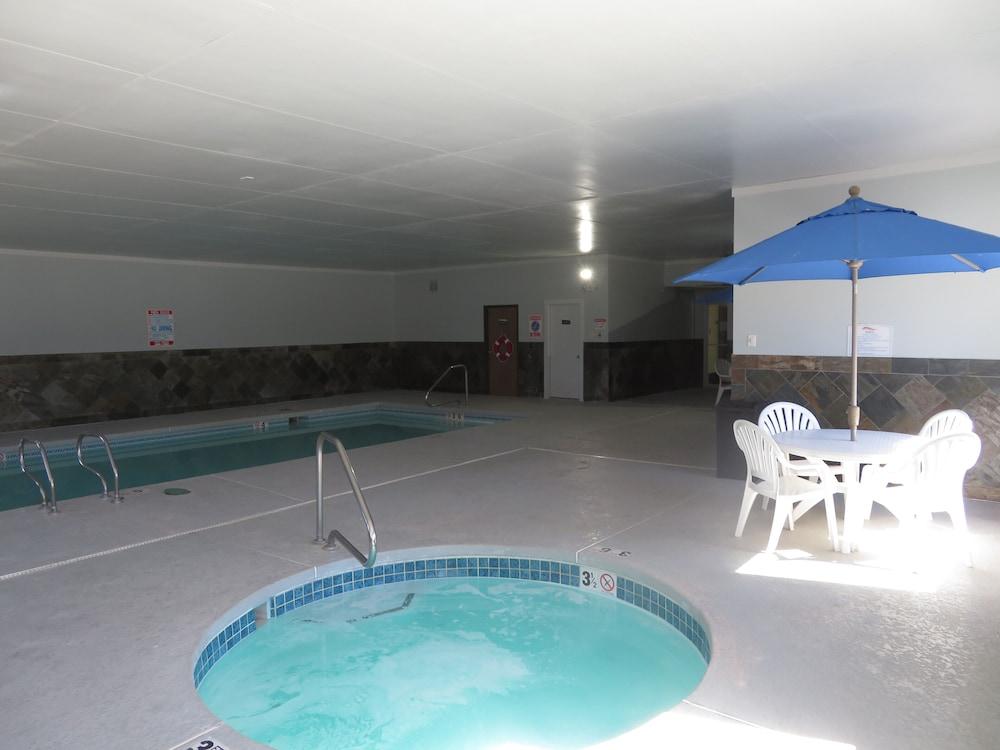 Surestay Plus By Best Western Montrose Bagian luar foto