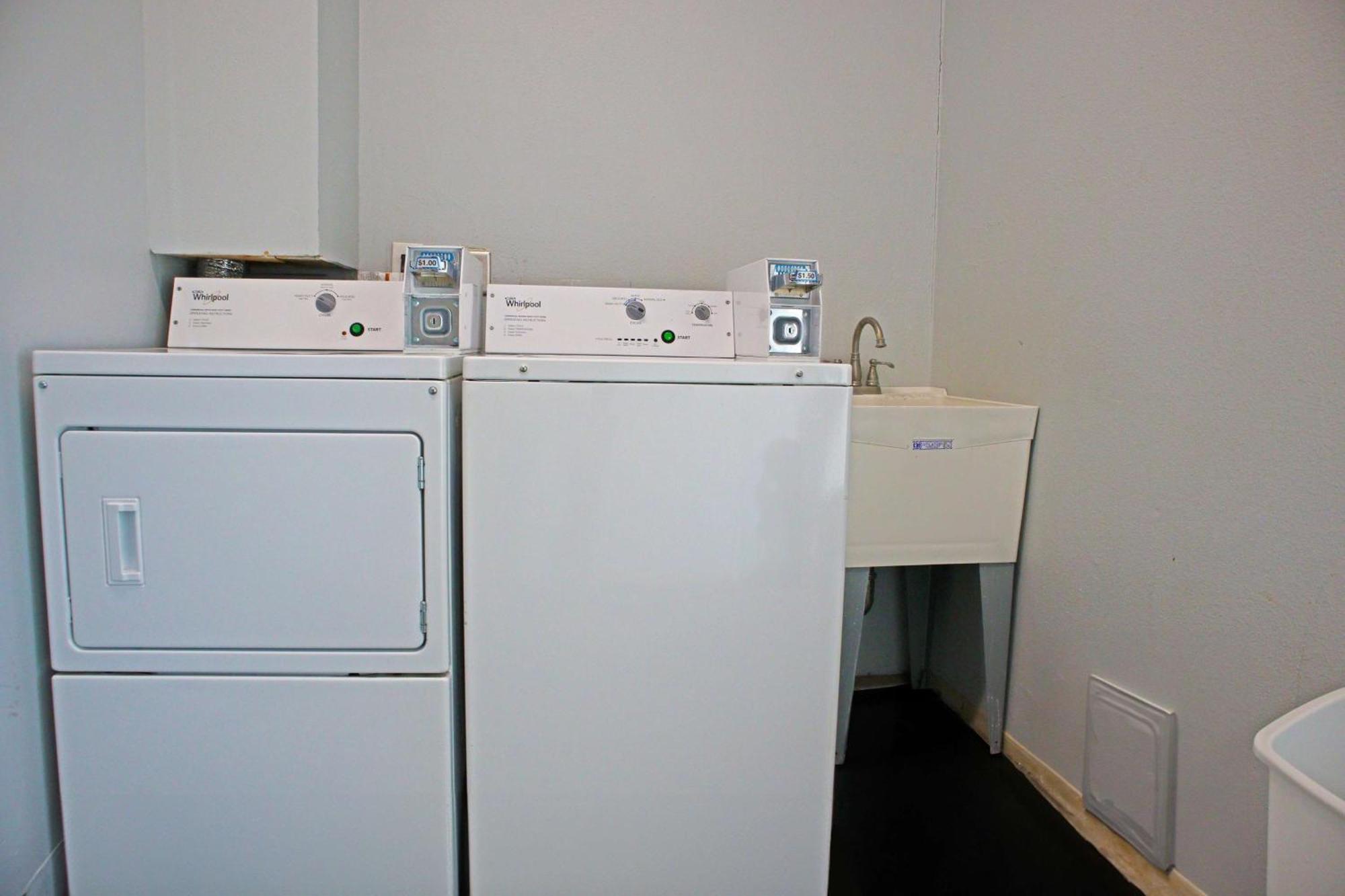 Surestay Plus By Best Western Montrose Bagian luar foto