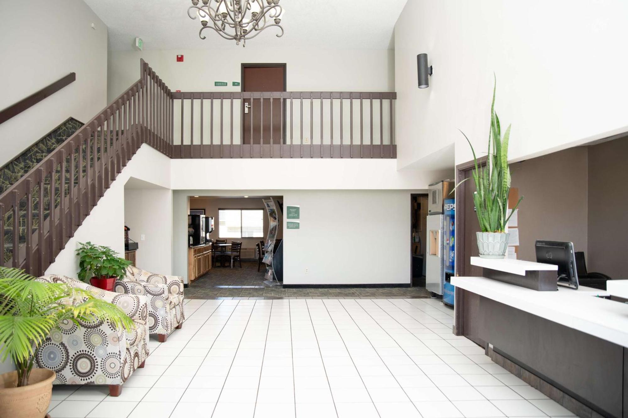 Surestay Plus By Best Western Montrose Bagian luar foto