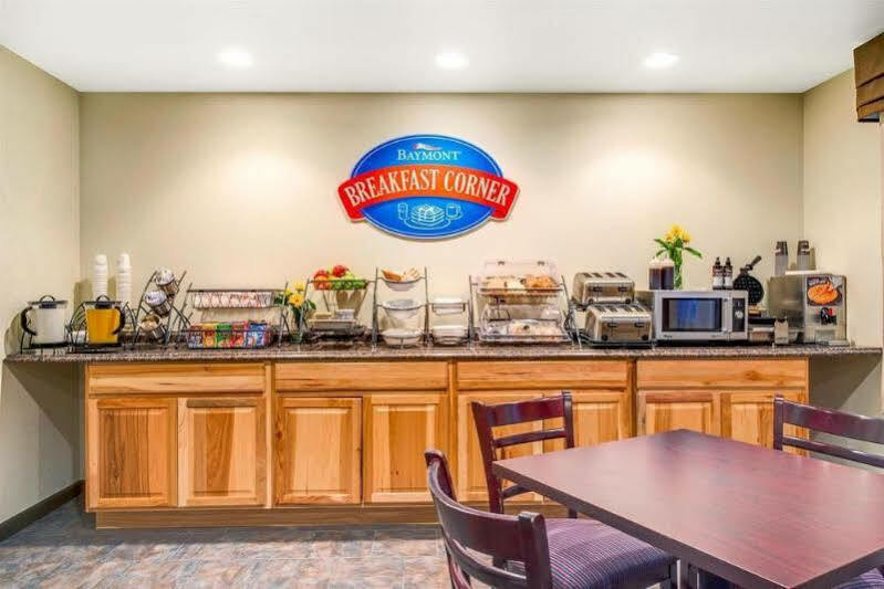 Surestay Plus By Best Western Montrose Bagian luar foto